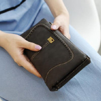 uploads/erp/collection/images/Wallets/Boutique/XU695776/img_b/img_b_XU695776_3_r9j9VdvF22EHrkxy_QoSBIl94fMQiAoG
