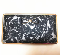 uploads/erp/collection/images/Wallets/Boutique/XU994351/img_b/img_b_XU994351_5_HoFa3aELMOC_BABkz3_4kYlJukivdbVO